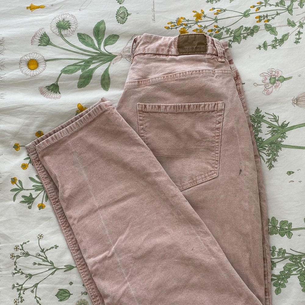 AMERICAN EAGLE PINK CORDUROY PANTS